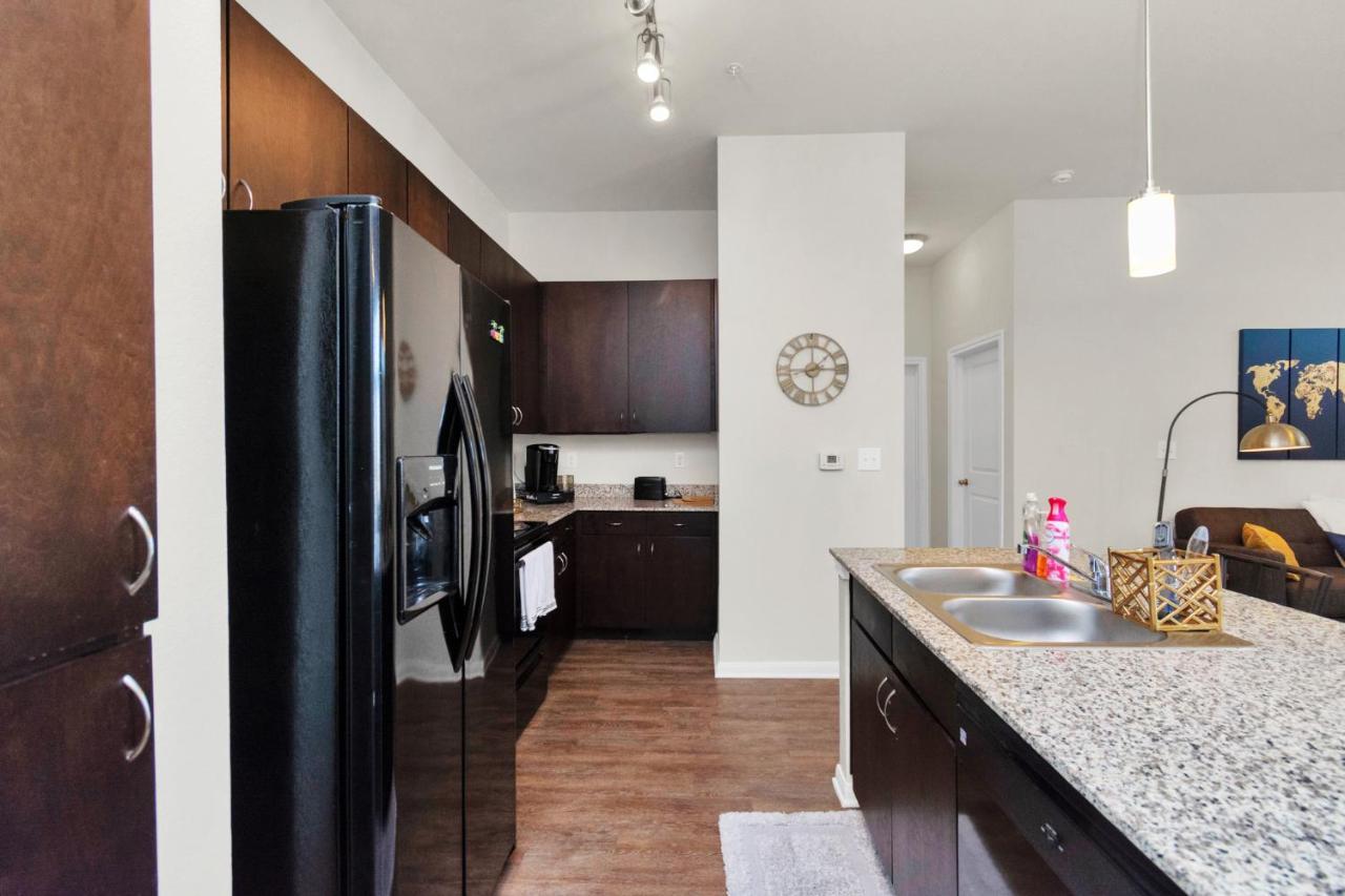 Charming Suite With Gym Near Nrg Medical Center Houston Bagian luar foto